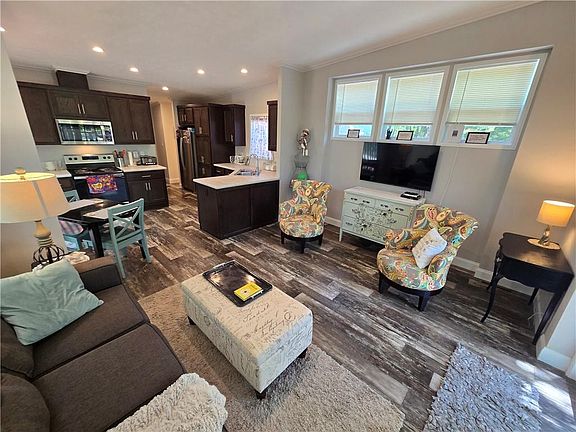 5th image of 41 Heron Dr