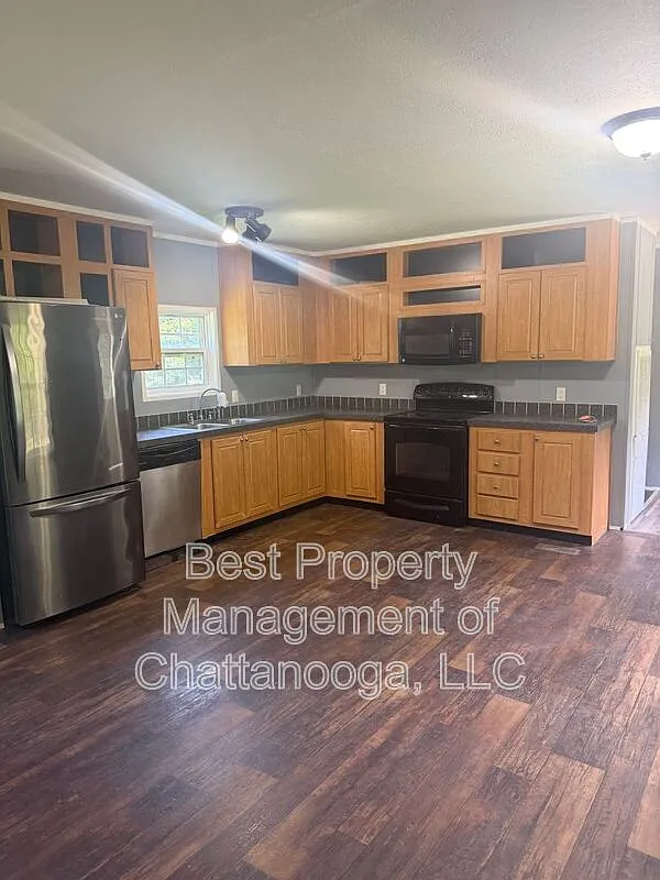 3 bed, 2.0 bath, $1,395 — Photo 4