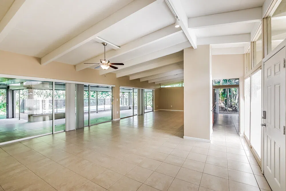 3 bed, 2.0 bath, 2200 sqft, $4,150 — Photo 3