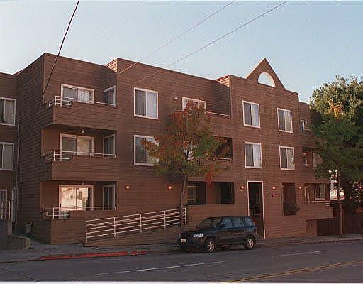 2901 MacArthur Blvd, Laurel District