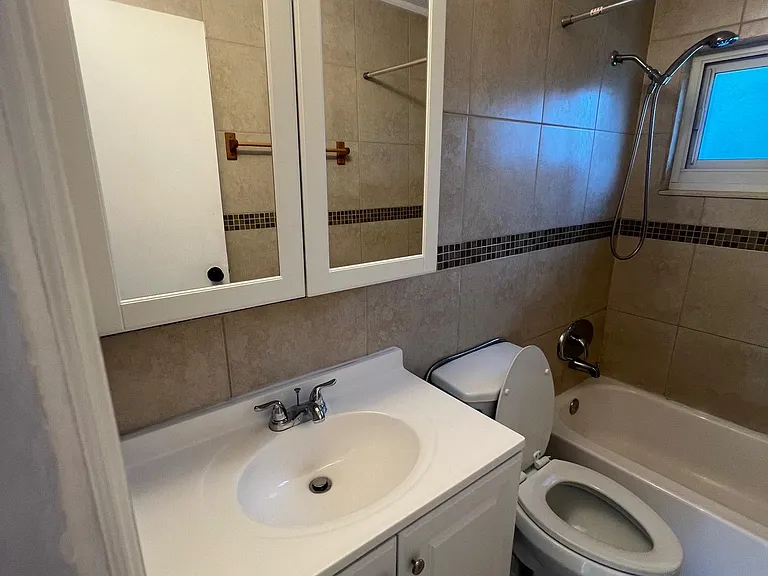4413 SW 32nd Ave #2 — Photo 10
