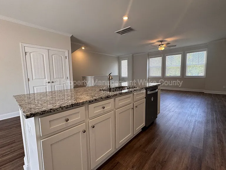 5334 River Reach Dr — Photo 16