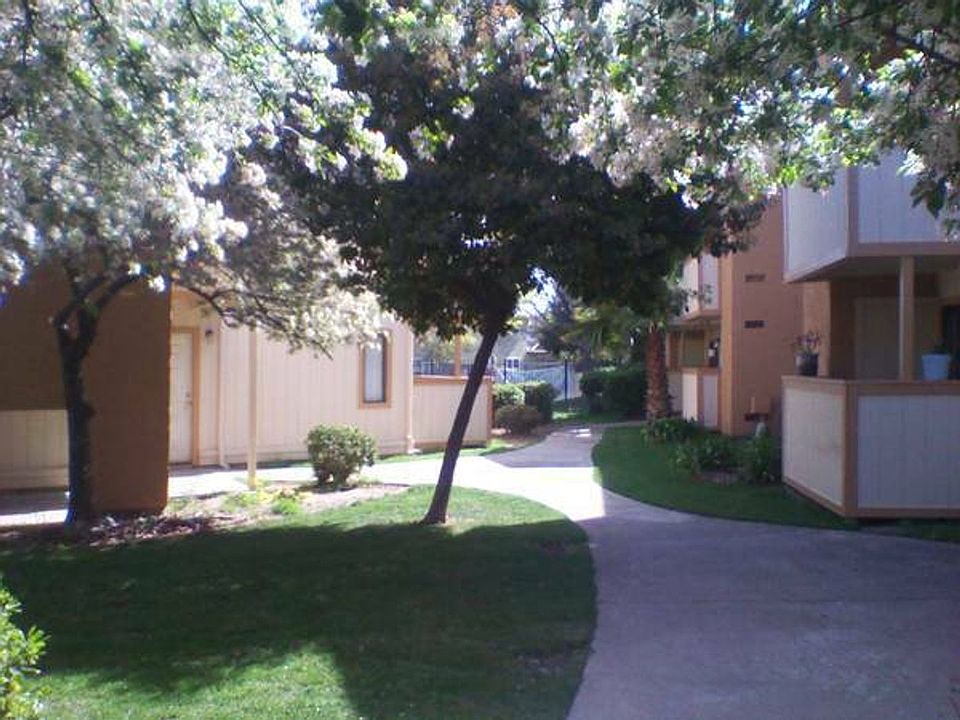 1st image of 3859 Annadale Ln #27