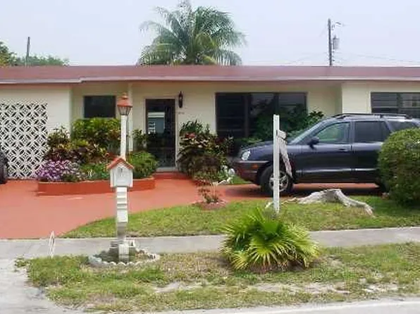 665 NE 172nd St, Miami, FL 33162