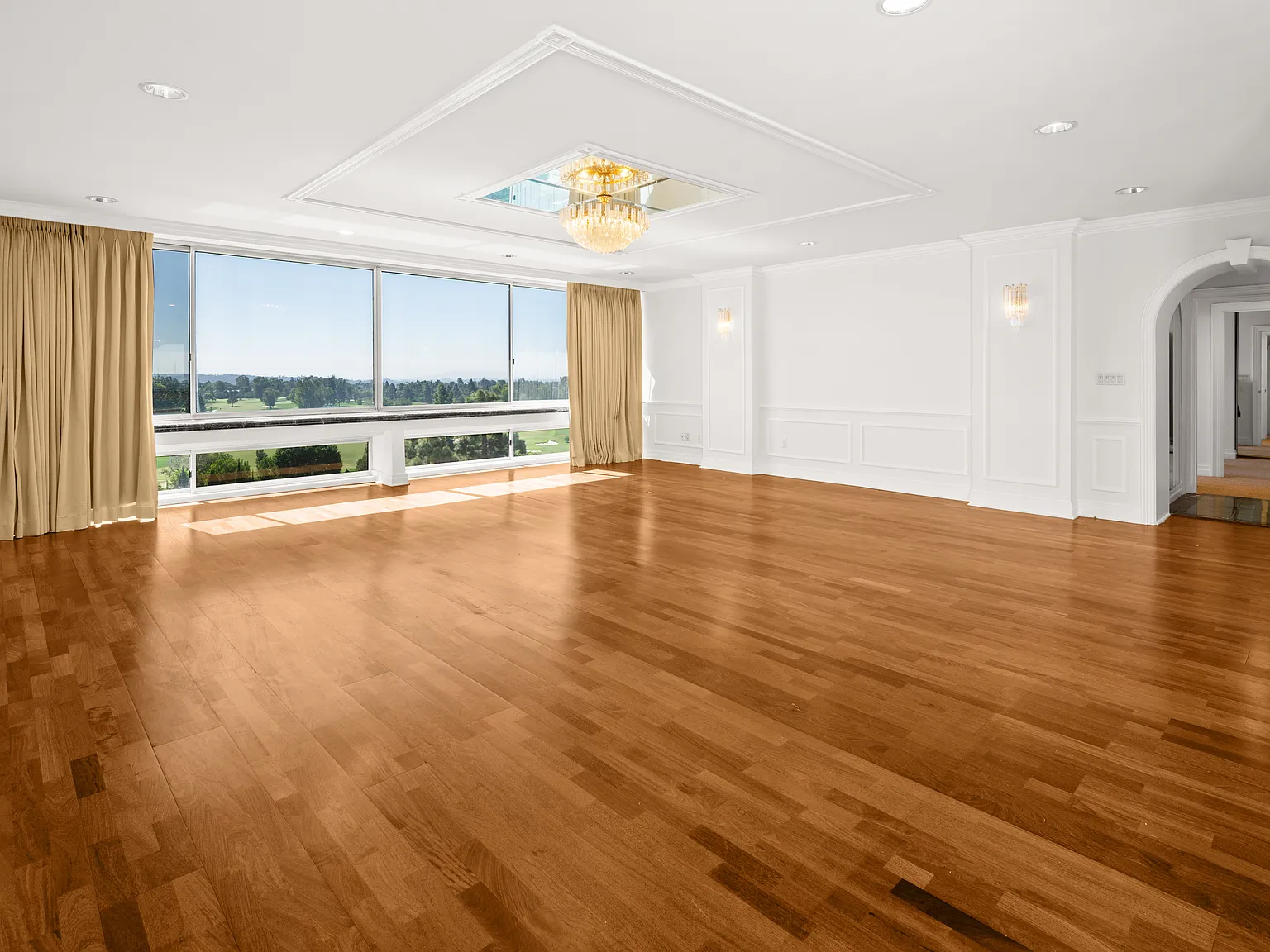2 bed, 1628 sqft, $7,250 — Photo 2