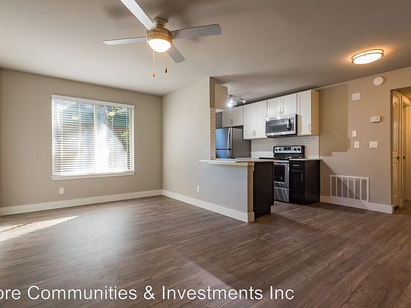 4th image of 133 S 900 E APT 8