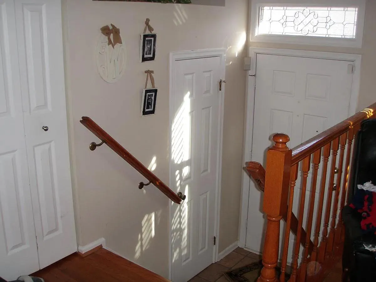 3 bed, 3.5 bath, 2070 sqft, $2,950 — Photo 2