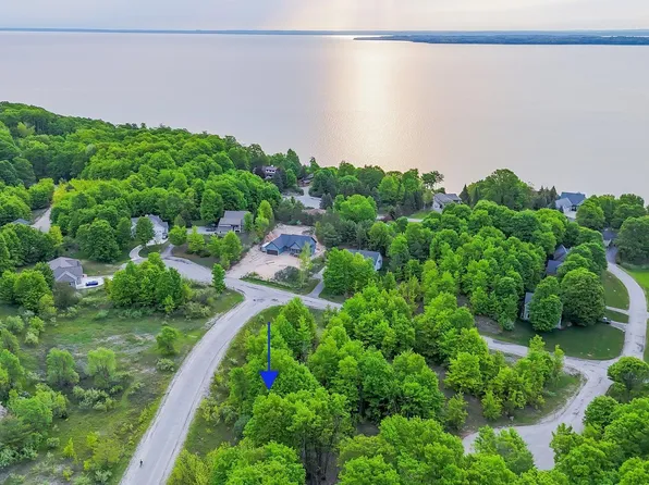 0 E Sugar Maple Ct, Suttons Bay, MI 49682