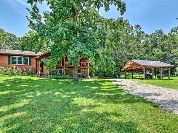 5794 S Shaeffer Rd, Fayetteville, AR 72701