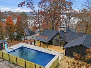 4225 Twin Rivers Dr, Gainesville, GA 30504