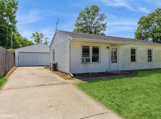 1815 Southwood Dr, Champaign, IL
