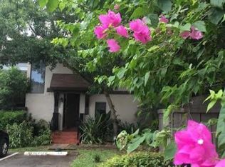 2320 Bayberry Dr, Pembroke Pines, FL 33024