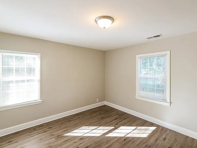 914 Park Pl — Photo 11