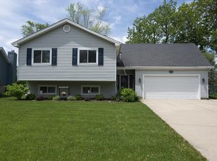 424 Harbor Ter, Bartlett, IL 60103