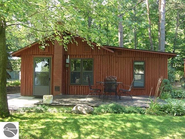 1st image of 5883 Cottage Dr