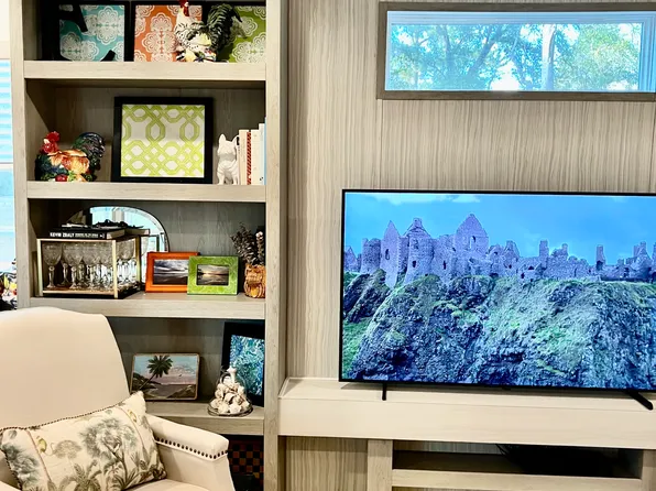 8183 Oyster Factory Rd, Edisto Island, SC 29438