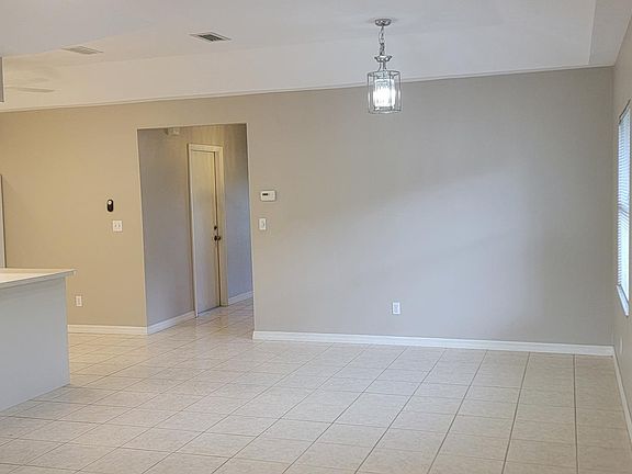 4th image of 1209 SE 23rd Pl