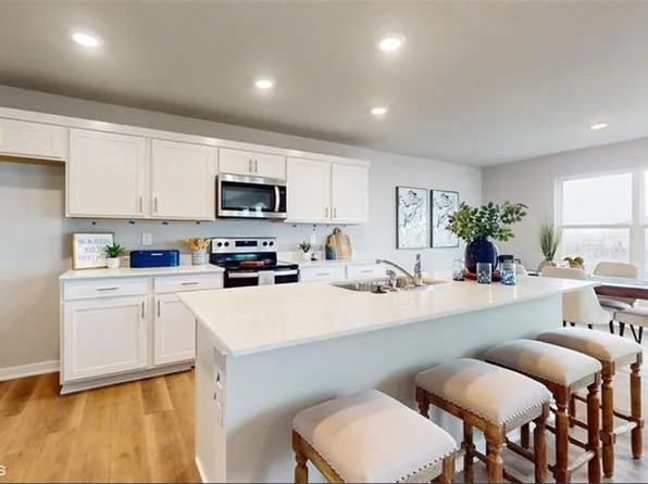 4783 172nd St, Urbandale, IA 50323