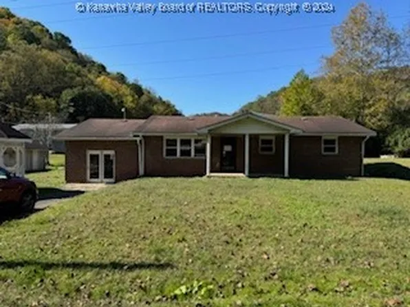 95 Stringers Branch Rd, Peytona, WV 25154