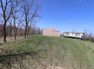 333 Kelly Rdg, Looneyville, WV 25259