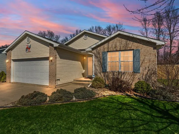 1163 Carol St, Burns Harbor, IN 46304