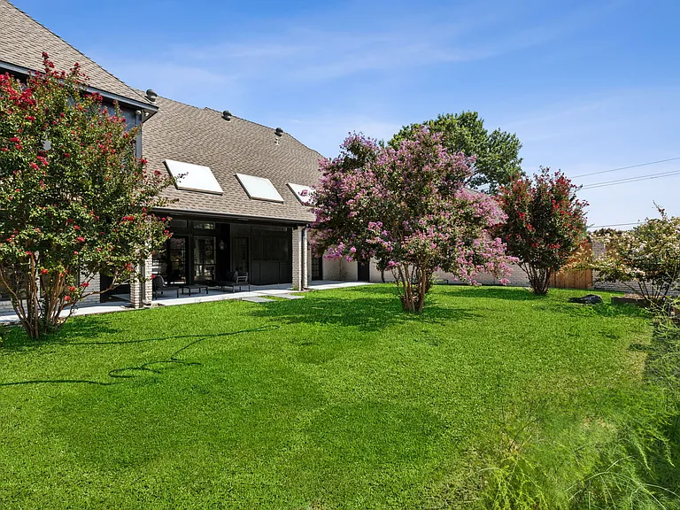 7001 Marchman Way — Photo 36