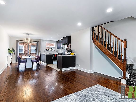 4th image of 1663 Burnett St