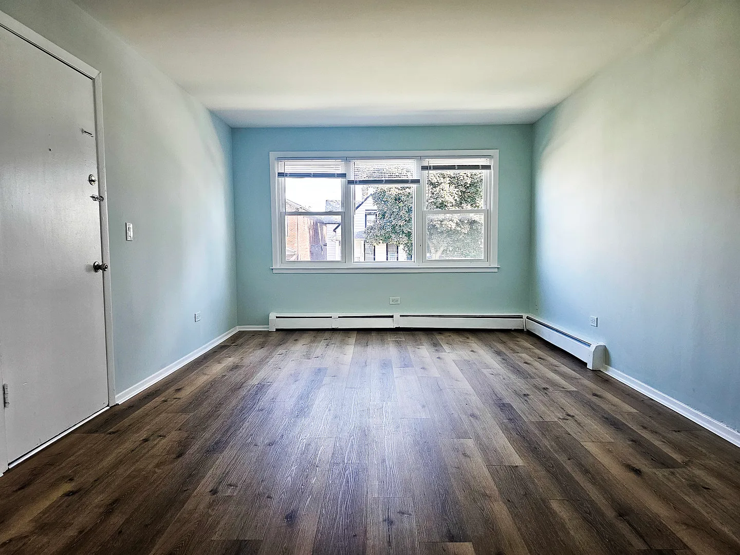 2 bed, 800 sqft, $1,950 — Photo 4