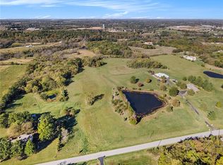 13722 N Virginia Ave, Smithville, MO 64089