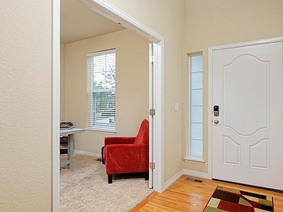 4th image of 1851 Trevor Cir