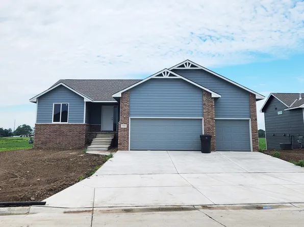 238 Summer Ct, Newton, KS 67114