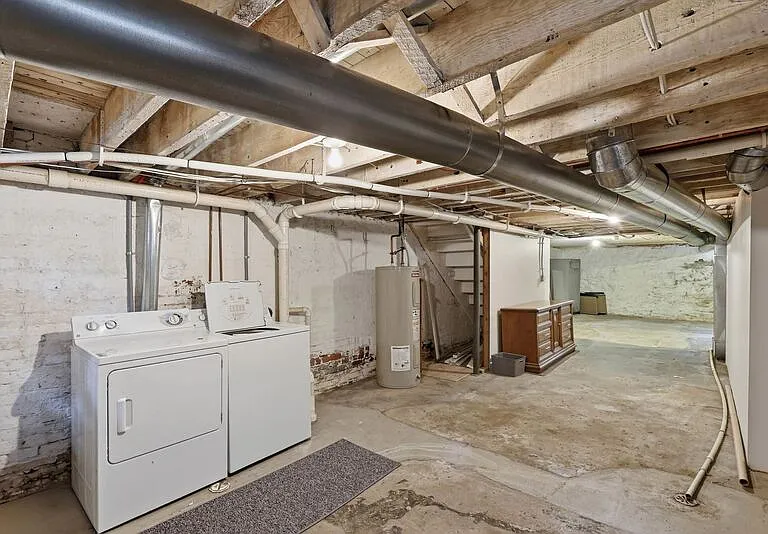 34 Buttles Ave — Photo 9