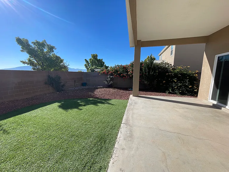 529 Minturn Ct NE — Photo 25