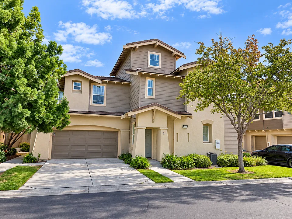 41536 Blue Canyon Ave #2