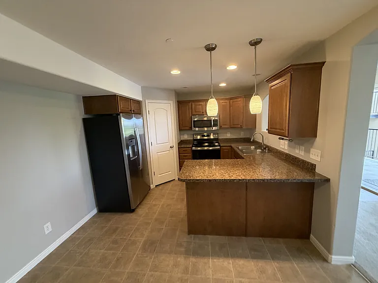 999 Village River Ln #B8 — Photo 7