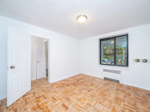 37 Nagle Avenue image 4 of 12