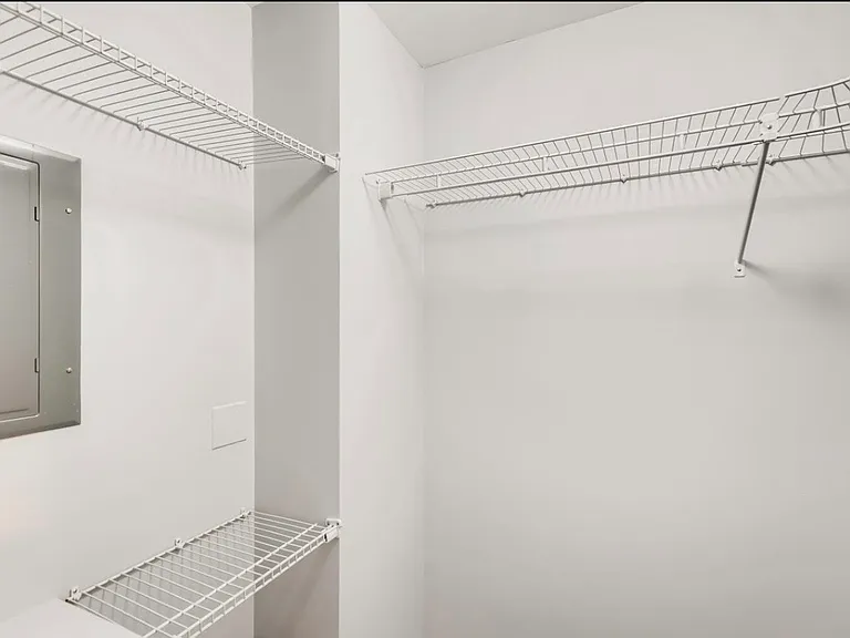 8428 W Catalpa Ave #301 — Photo 17