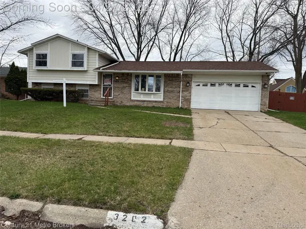 3202 Wolcott St, Flint, MI 48504