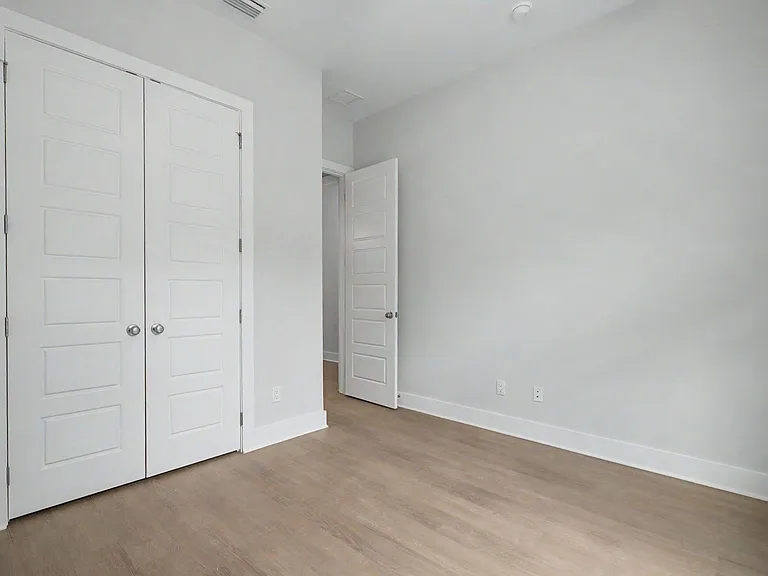 4065 Four Oaks Blvd — Photo 28