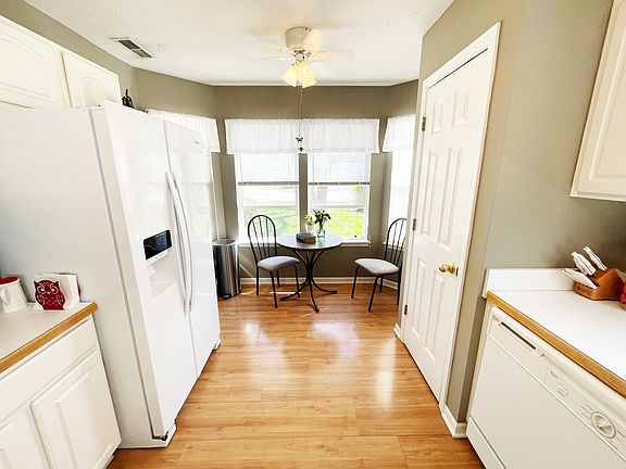 5th image of 7332 Oak Knoll Dr
