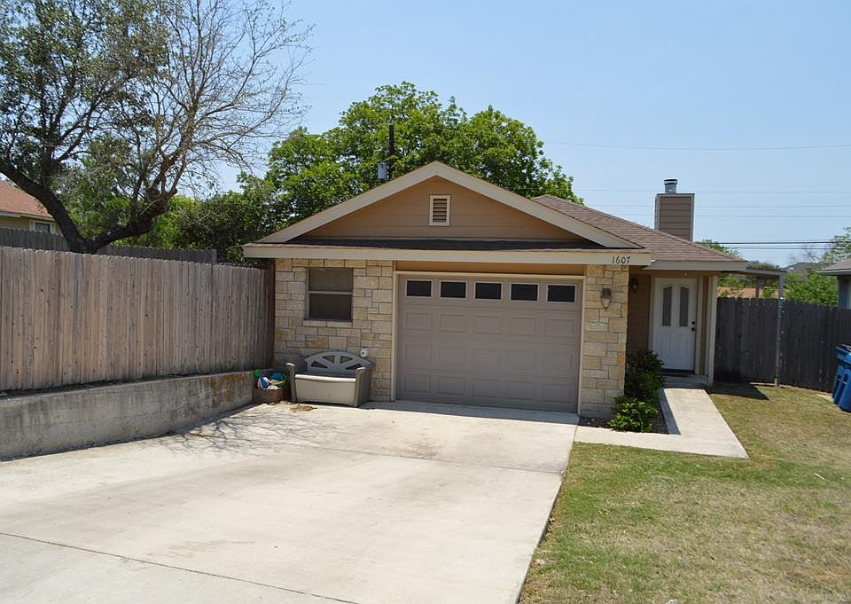 1st image of 1607 Woodside Dr