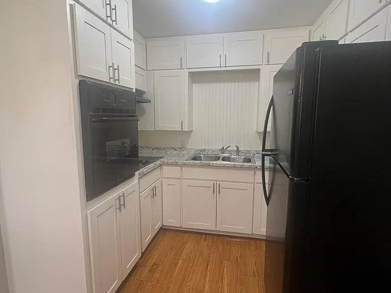 100A Hilltop Dr — Photo 5
