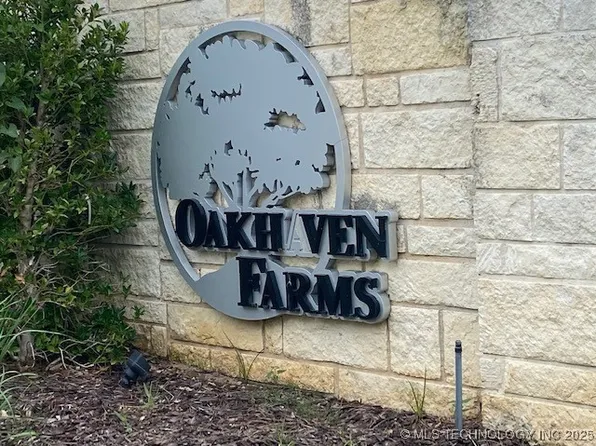 4891 W 77th Pl S, Tulsa, OK 74131