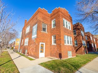 3124 W Addison St, Chicago, IL 60618