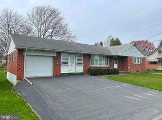 36 S Oak St, Manheim, PA