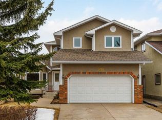290 E Edgepark Way NW, Calgary, AB T3A 4S7