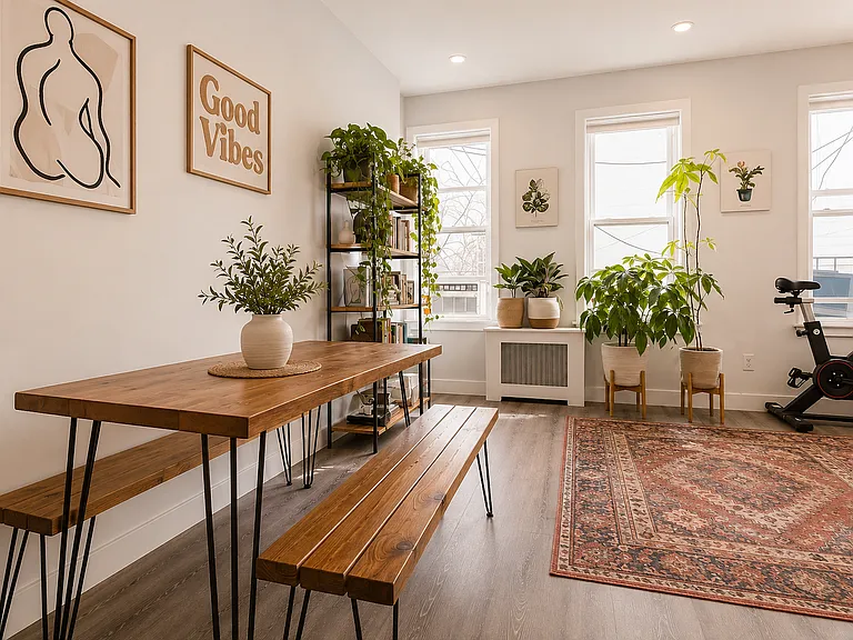 208A Calyer St #2 — Photo 4