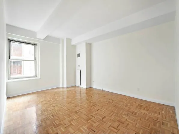 88 Greenwich St APT 415, New York, NY 10006