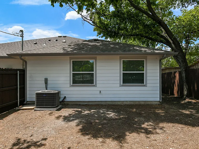 2501 Windy Pine Ln — Photo 31