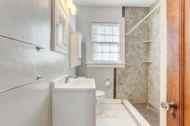 1615 Mallory St #UPSTAIRS — Photo 9